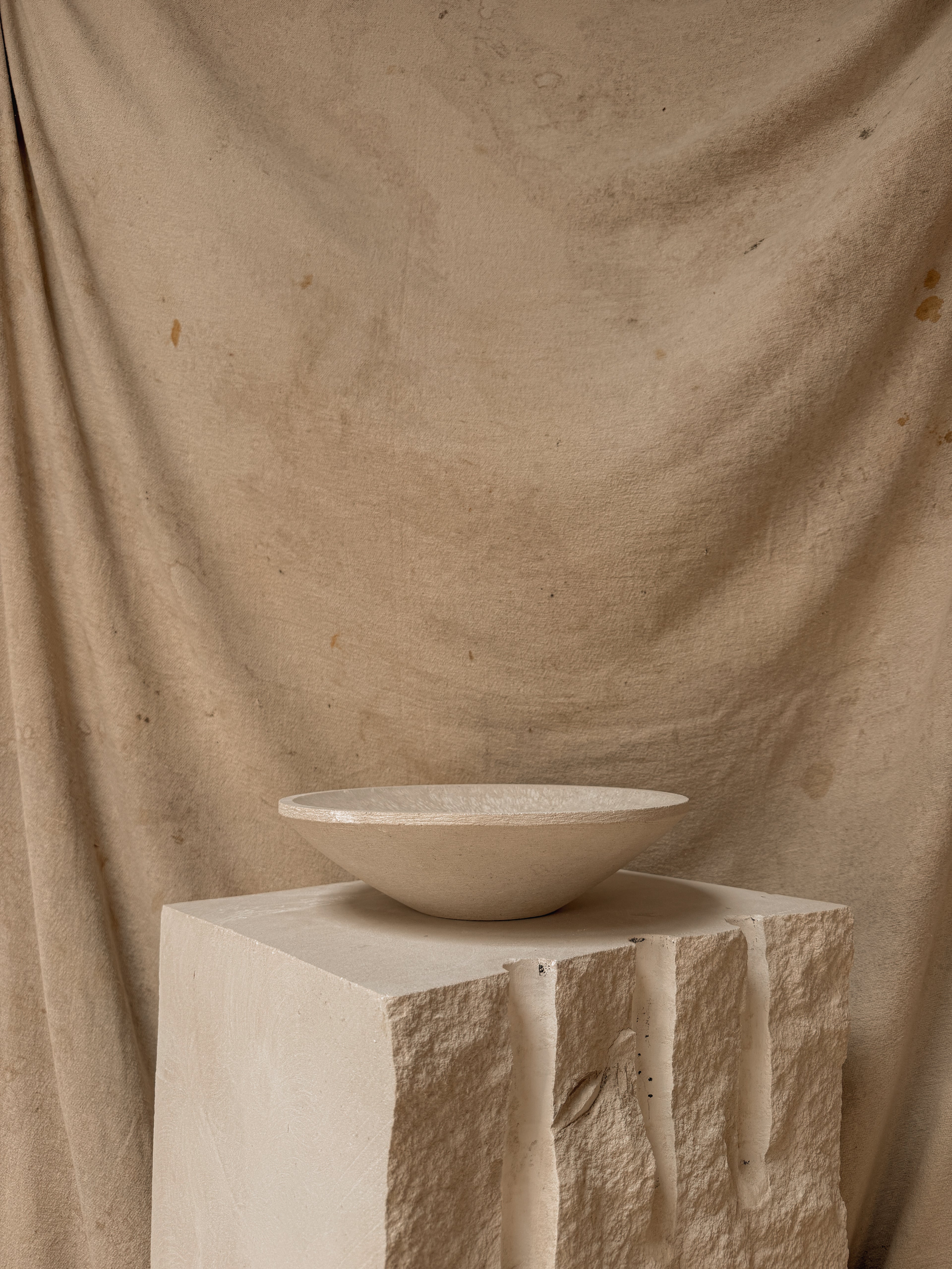 PORTLAND LIMESTONE OLWEN BOWL