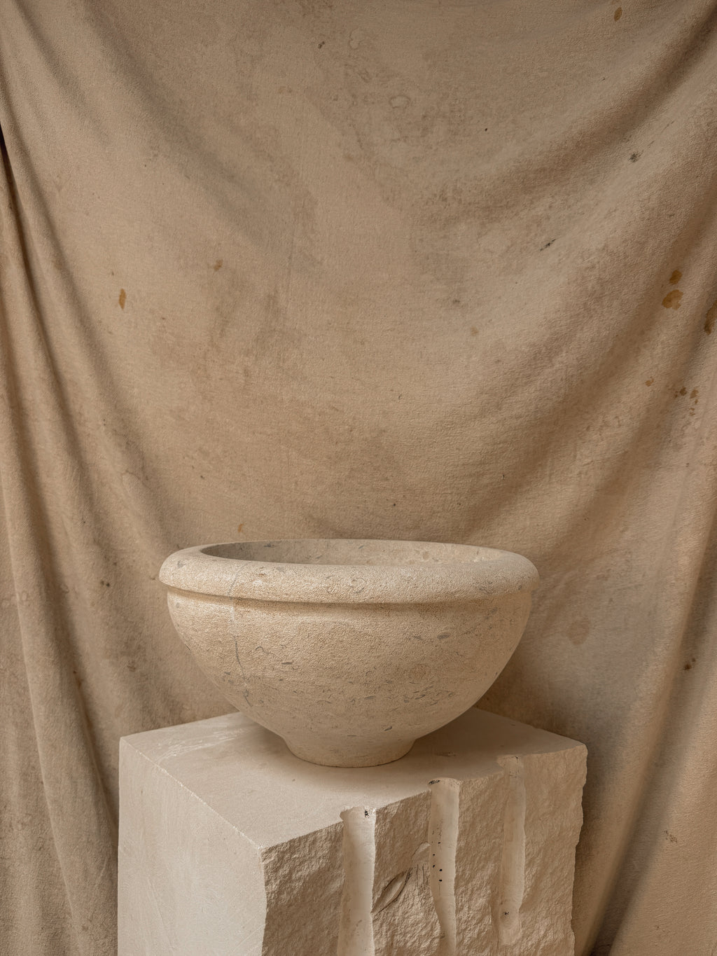 BATH LIMESTONE SELENE BOWL