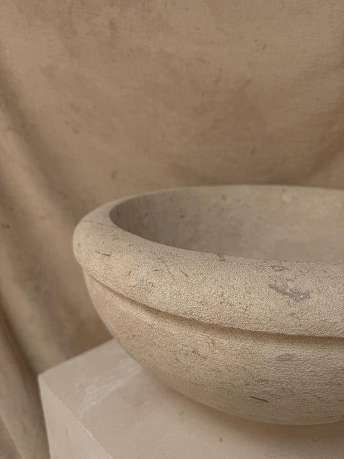 BATH LIMESTONE SELENE BOWL