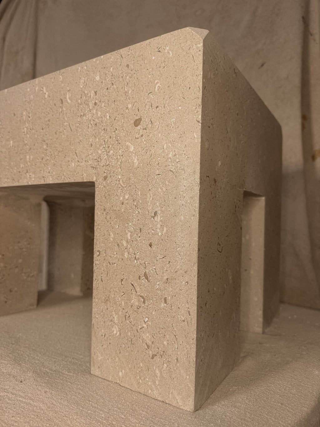 PORTLAND LIMESTONE EPONA TABLE
