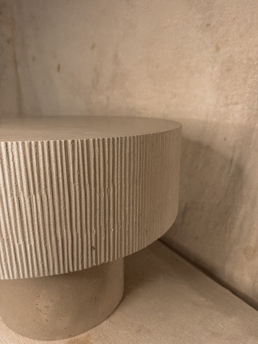 PORTLAND LIMESTONE HYACINTH TABLE