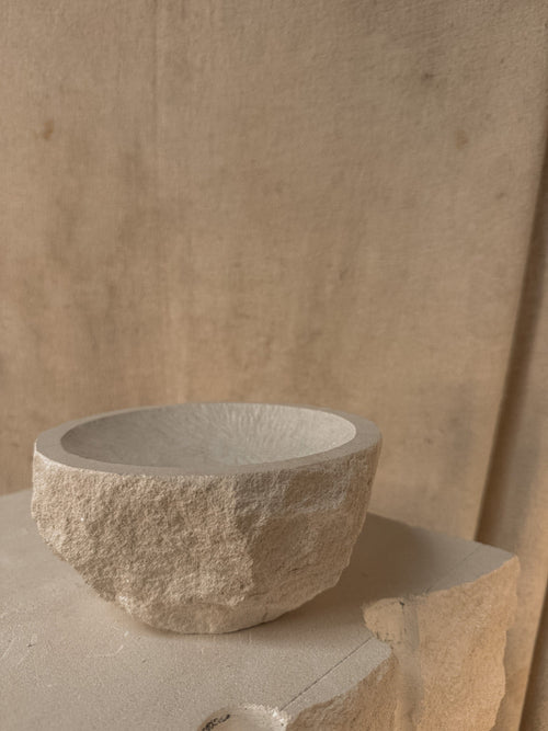 PORTLAND LIMESTONE CORMELIAN BOWL
