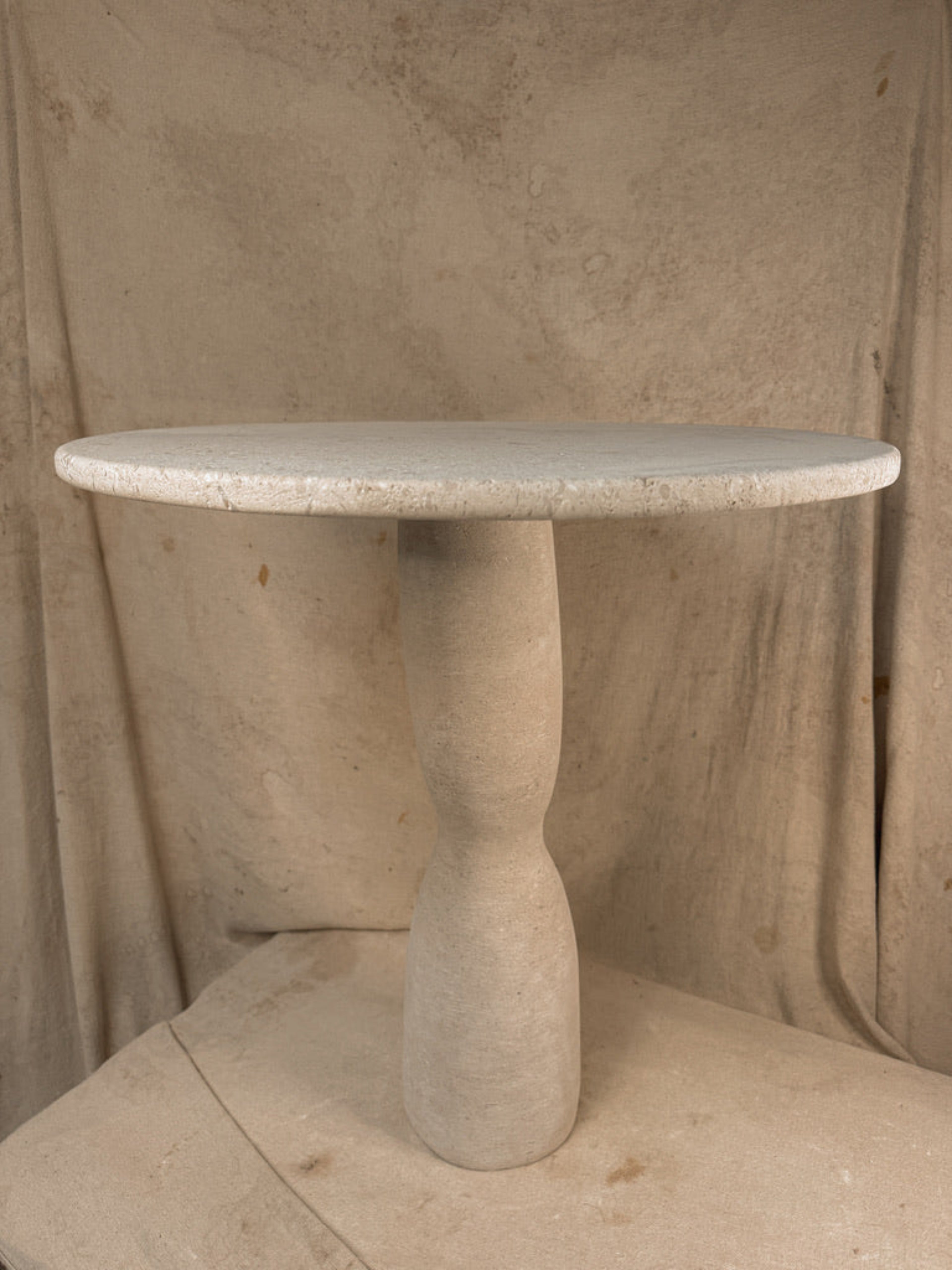 PORTLAND LIMESTONE AARVOLD TABLE