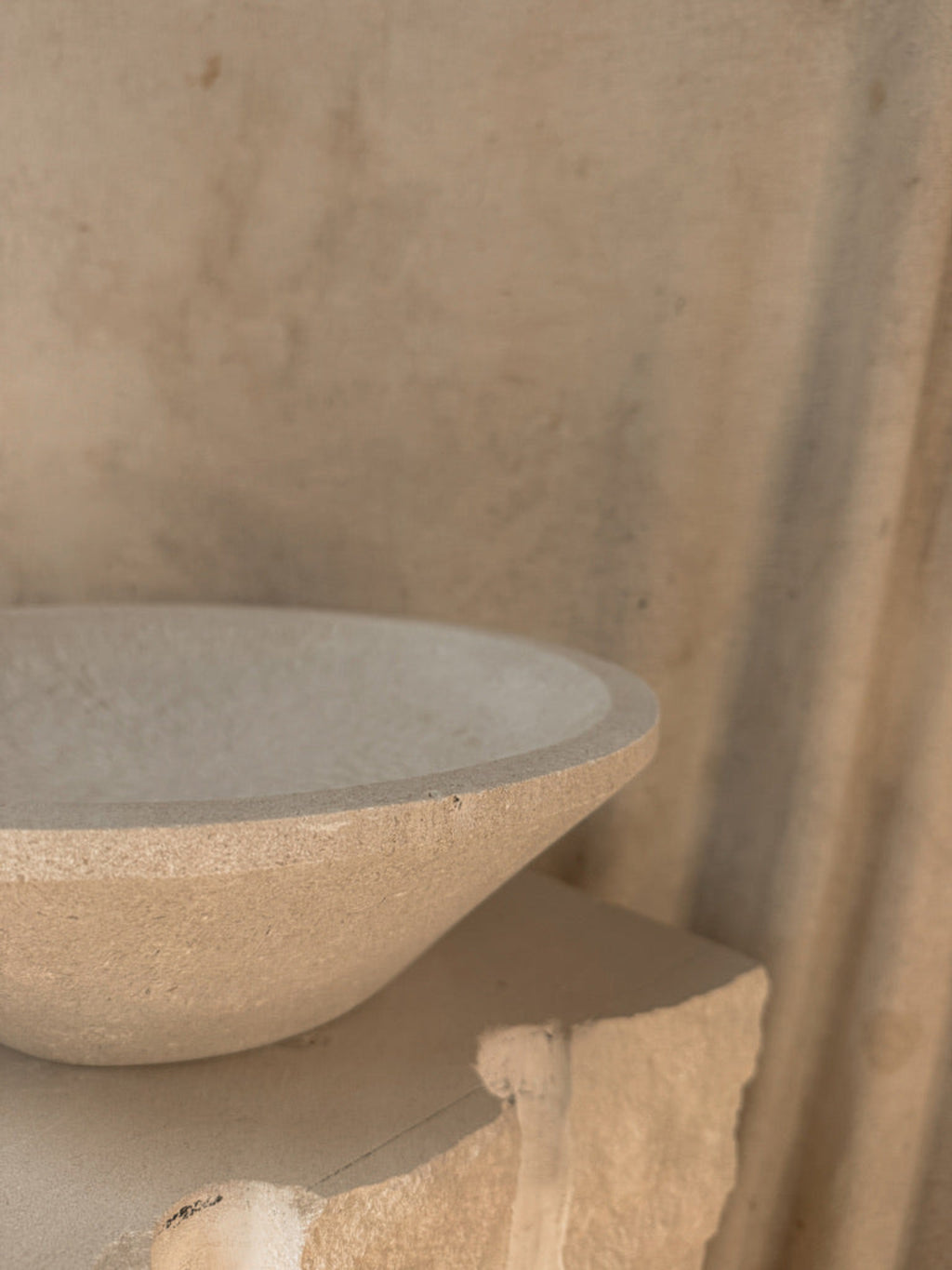PORTLAND LIMESTONE SAWSTON BOWL