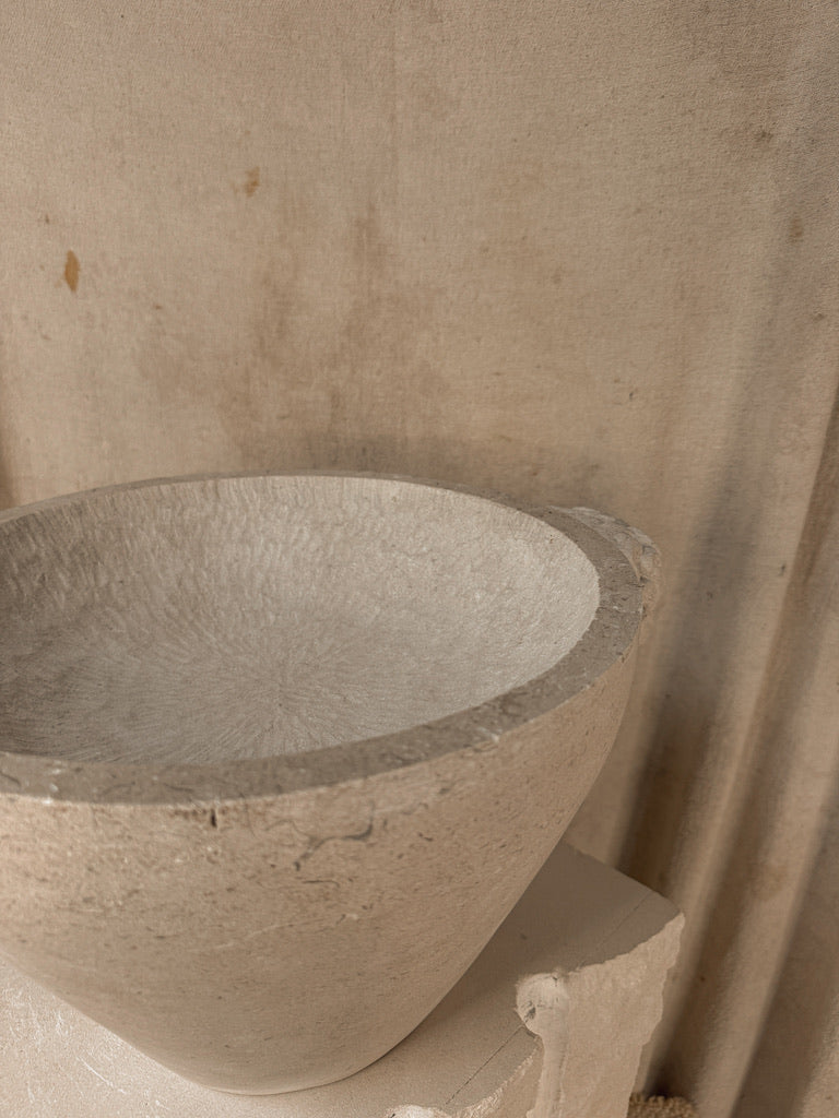 PORTLAND LIMESTONE BUXTON BOWL